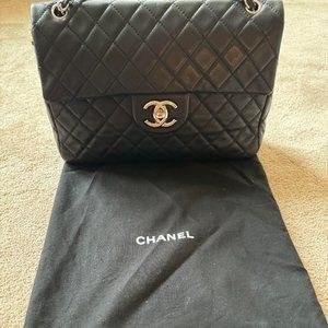 CHANEL Classic FLAP OG CAVIAR Maxi *MINT* Condition Silver Hardware L@@K!